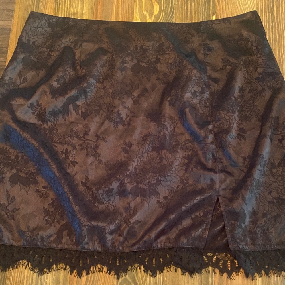SHEIN black lace trim skirt